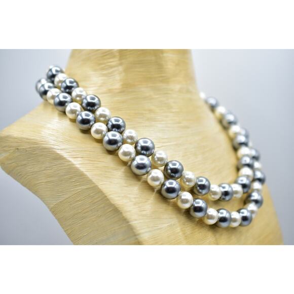 Van Allen Vintage Necklace Faux Pearl Gray White Beaded Robinson's NOS 80s Bin5 - Picture 4 of 12